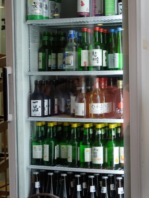 ずらりとならんだお酒