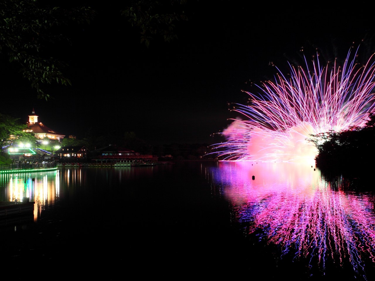 22 全国の花火大会の開催 中止情報まとめ エリア別 開催月別にチェック トラベルコ