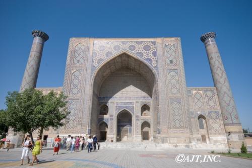 ウルグベクメドレセ