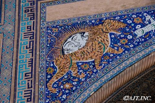 ライオンと人顔の装飾