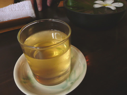 スースパ　施術前のお茶