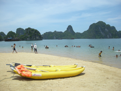 ハロン湾をゆったり満喫！６時間クルー