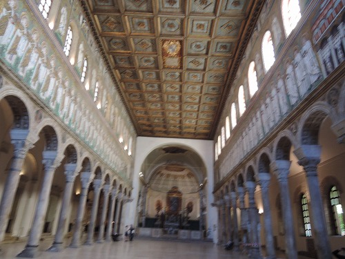 アポリナーレ・ヌオーヴォ内部