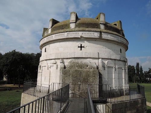 テオドリクス廟近景