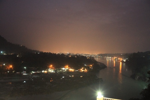 夜のガンジス河