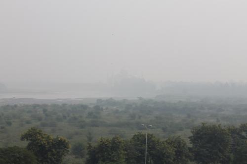 アグラ城からタージ