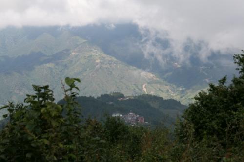 展望台からチサパニを見る