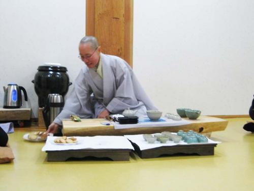 尼僧様からお茶の手解き