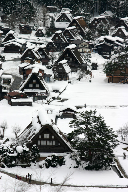 世界文化遺産として多くの観光客が訪４