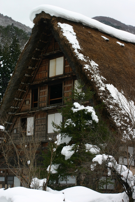今年は最大9連休! 世界遺産 白川郷で2