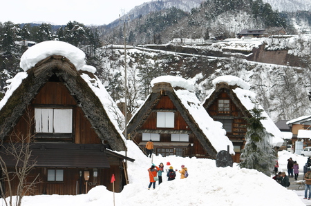 明日! 世界遺産の白川郷ライトアップ?