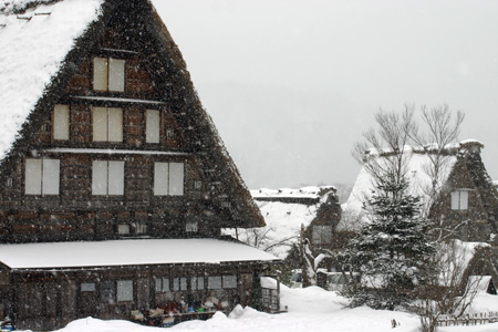 世界遺産 白川郷 〜厳しい冷え込み3
