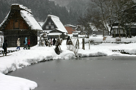世界遺産 白川郷 〜厳しい冷え込み4
