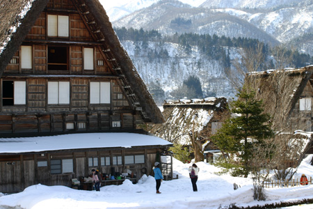 明日２月８日(土) 雪予報 １１