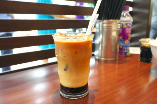 リトルペナンカフェのスリーレイヤーティー