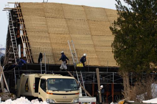 白川郷合掌集落 茅葺き屋根 葺き替え ５