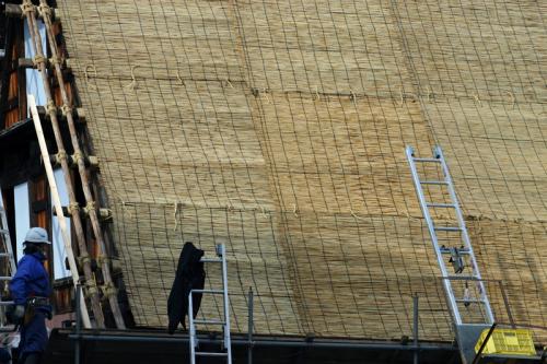 白川郷合掌集落 茅葺き屋根 葺き替え ６