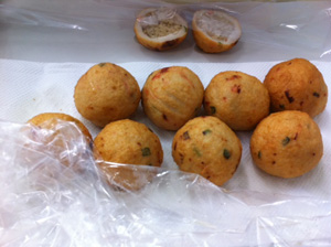 ばくだんオニギリ