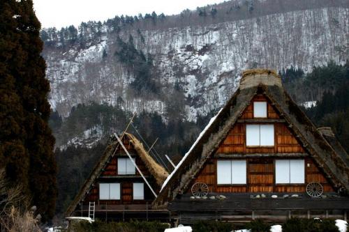 かん町は荻町の中心部から少し離れて10