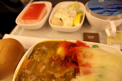 往路1回目の機内食