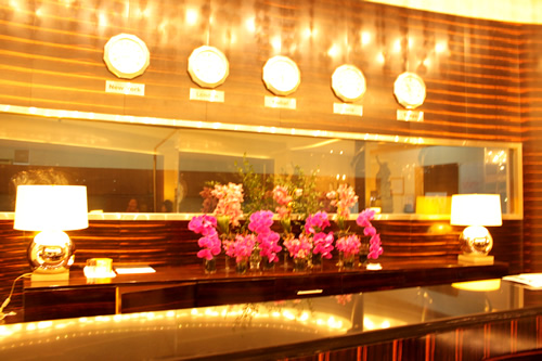 フロントの世界時計にはTOKYOも