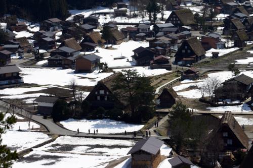 春だ！休みだ！世界遺産 白川郷 ！１