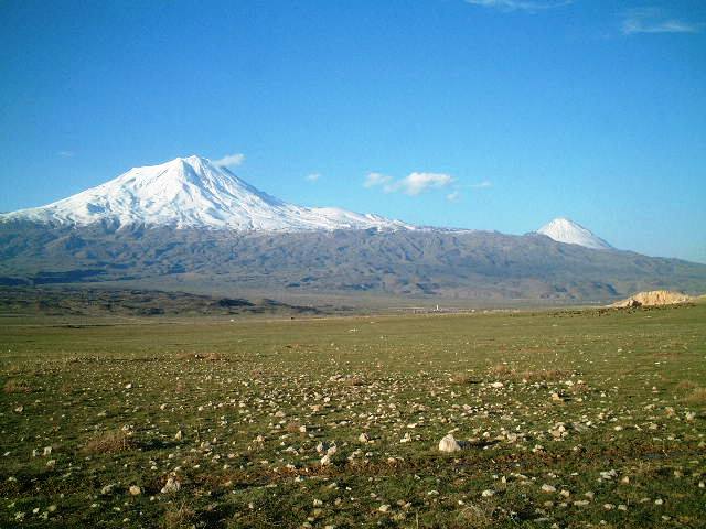 ノアの方舟が辿り着いたと言われる東トルコのアララト山 株 ユーラシア旅行社さんの旅行ブログ トラベルコ