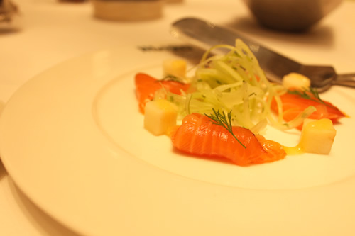 スモーク・サーモンのレモンペッパーソース