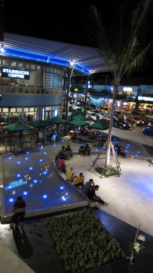 チャウエンビーチロードビュー