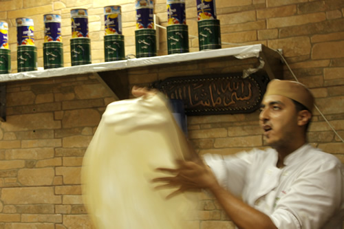 あっという間に薄く大きな生地に!