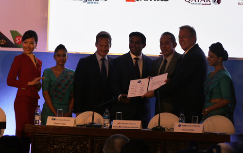 ワンワールド加盟式典調印