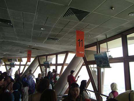 土曜日だったからかな？人が多かった。