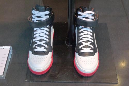 パリの老舗セレクトショップ、カブキ