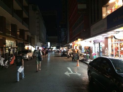 5月25日パッポン通り_ナイトバザール中