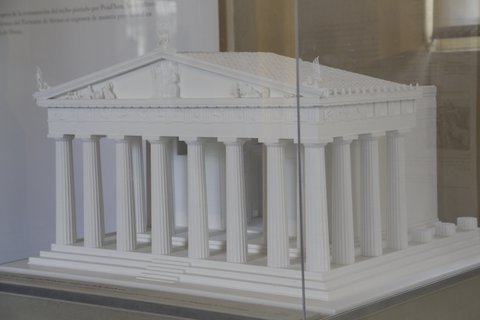 パルテノン神殿の南第十メトープ