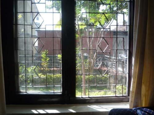 窓の格子２