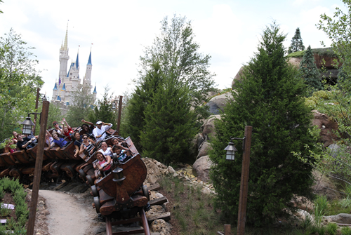 【マジックキングダム・全体】七人の小人2