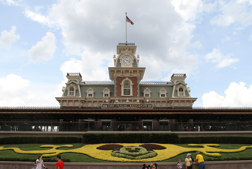 【マジックキングダム・全体】電車駅
