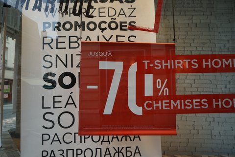 パリのセールSoldesは、ついに三番出