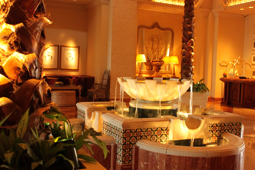 アラビアンなフロント・ロビー