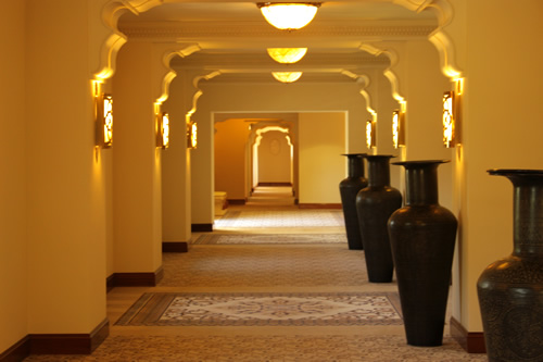 さりげなくアラビア風のインテリア