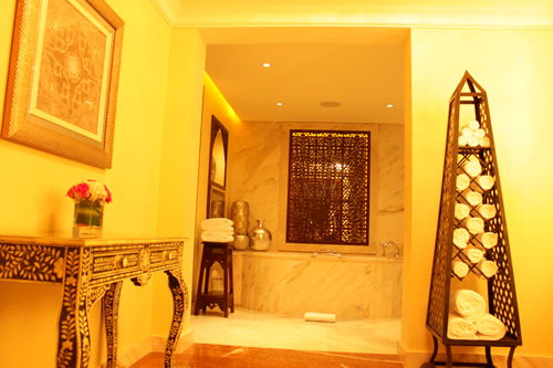 広いバスルーム