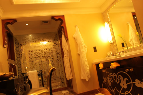 もうひとつのバスルーム