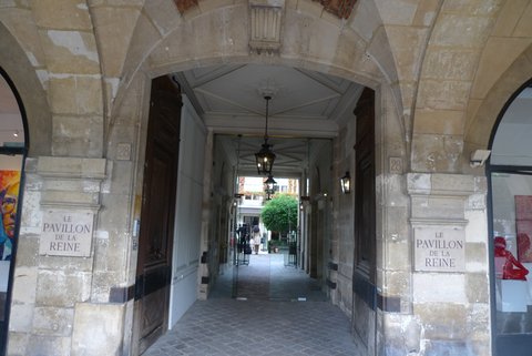 パビヨン・ド・ラ・レーヌ