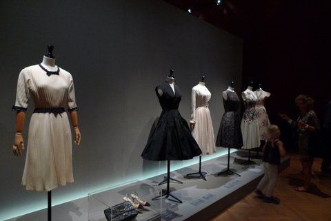 1950年代。フランスのモード 1947