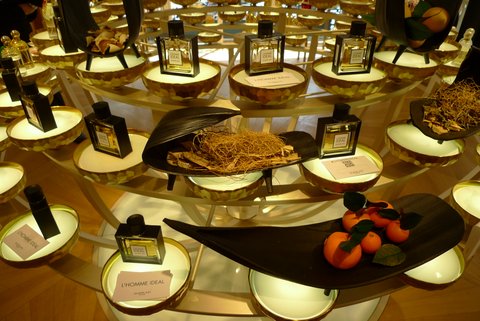 「理想の男性」 ゲランから