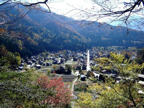 秋深まる世界遺産 白川郷の風景８