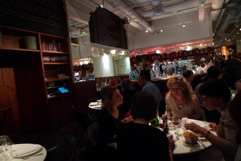 サンラザール駅 エリック・フレション