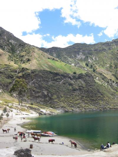 キロトアクレーター湖