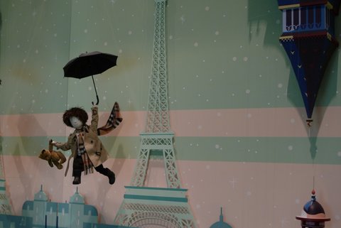 プランタンはバーバリーのクリスマス・ツリ